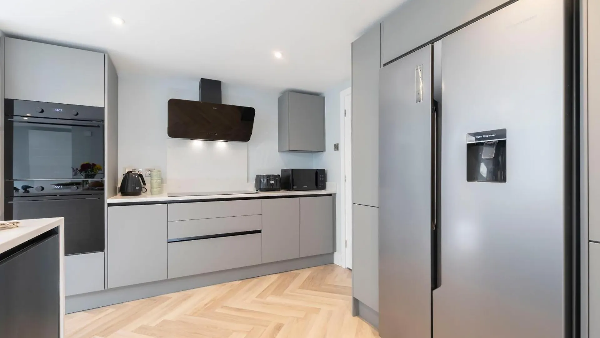 Holiday home Stylish 5 Bedroom 4 Bathroom Townhouse Cheltenham